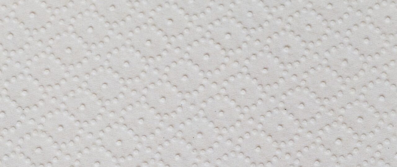 Guide: Sådan organiserer du hjemmets nødvendigheder billigt og effektivt